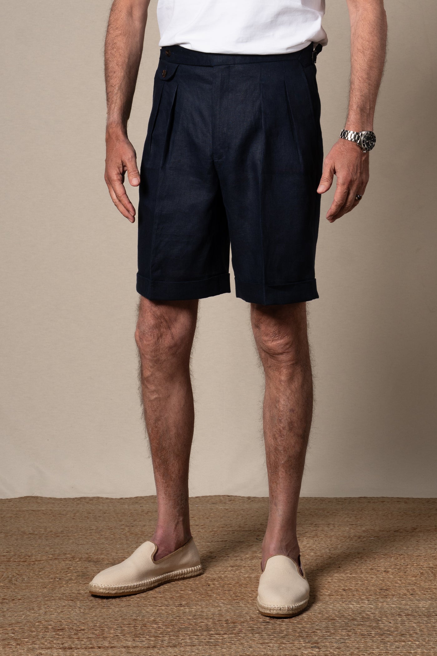 Dark Navy Plain Linen Shorts — sastreria a medida BUND, lookbook Costa Vice Spring Summer 26