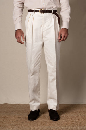 White Plain Cotton Chinos — sastreria a medida BUND, lookbook Costa Vice Spring Summer 26