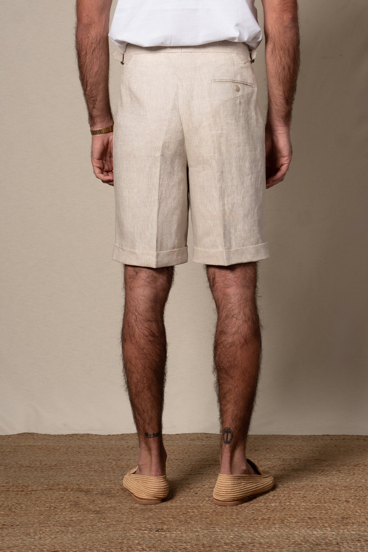 Beige Plain Linen Shorts — detalle del tejido, BUND Costa Vice SS26