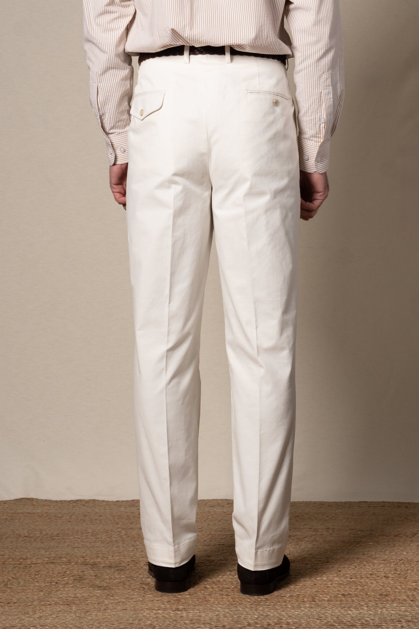 White Plain Cotton Chinos — detalle del tejido, BUND Costa Vice SS26