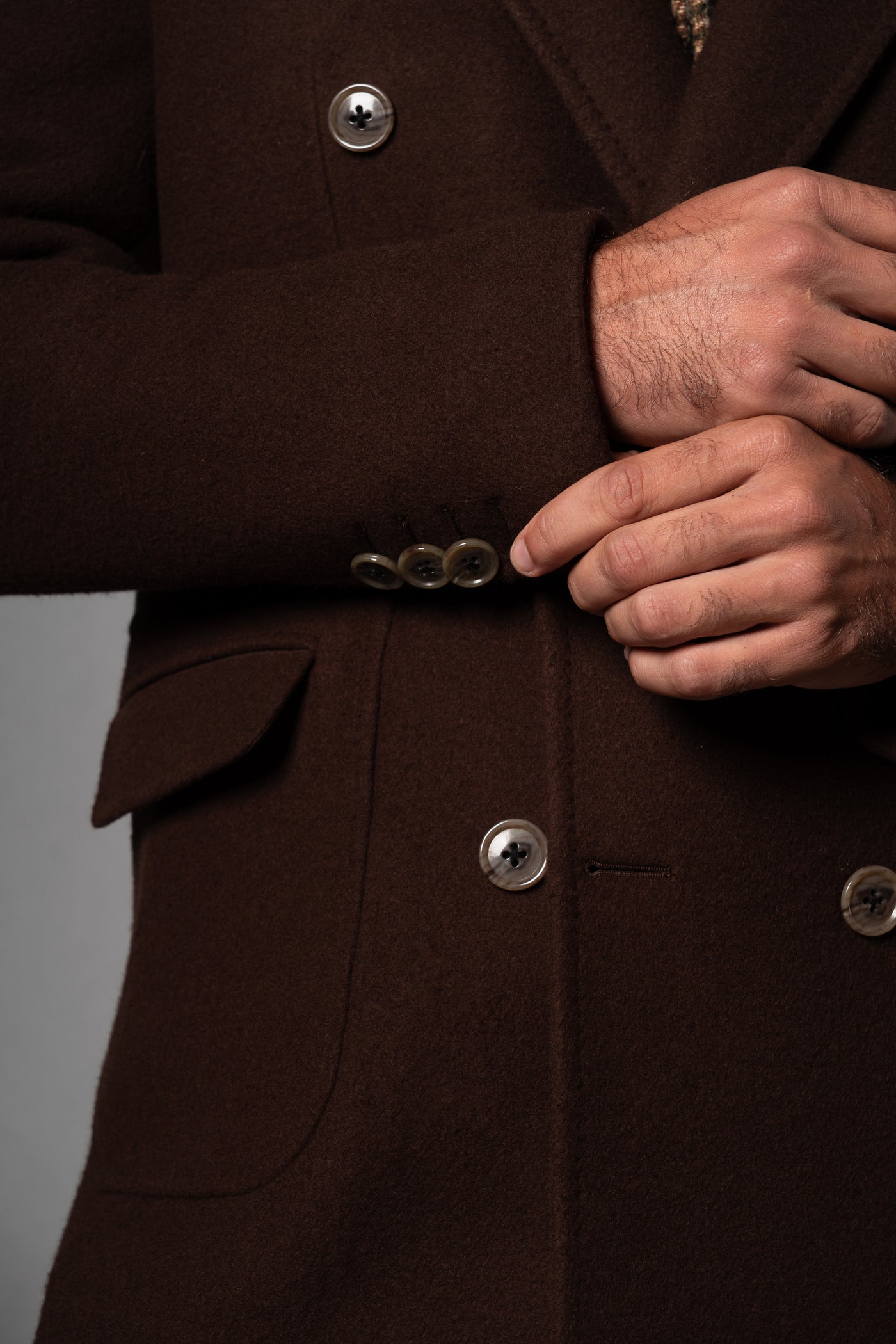 Chocolate Brown Double Breasted Coat - Abrigo a medida BUND