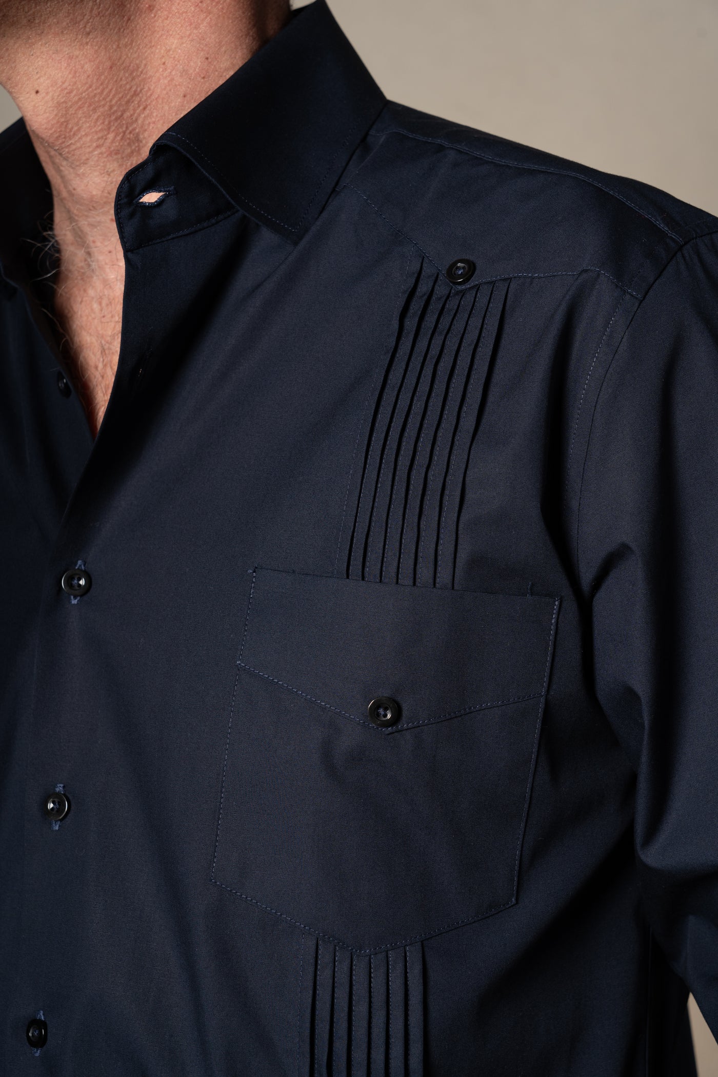 Dark Navy Plain Cotton Guayabera Shirt — vista alternativa 2, BUND Costa Vice Spring Summer 26