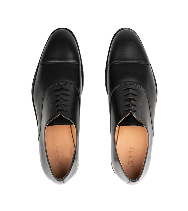 Oxford in Black