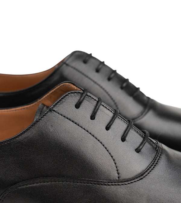 Oxford in Black