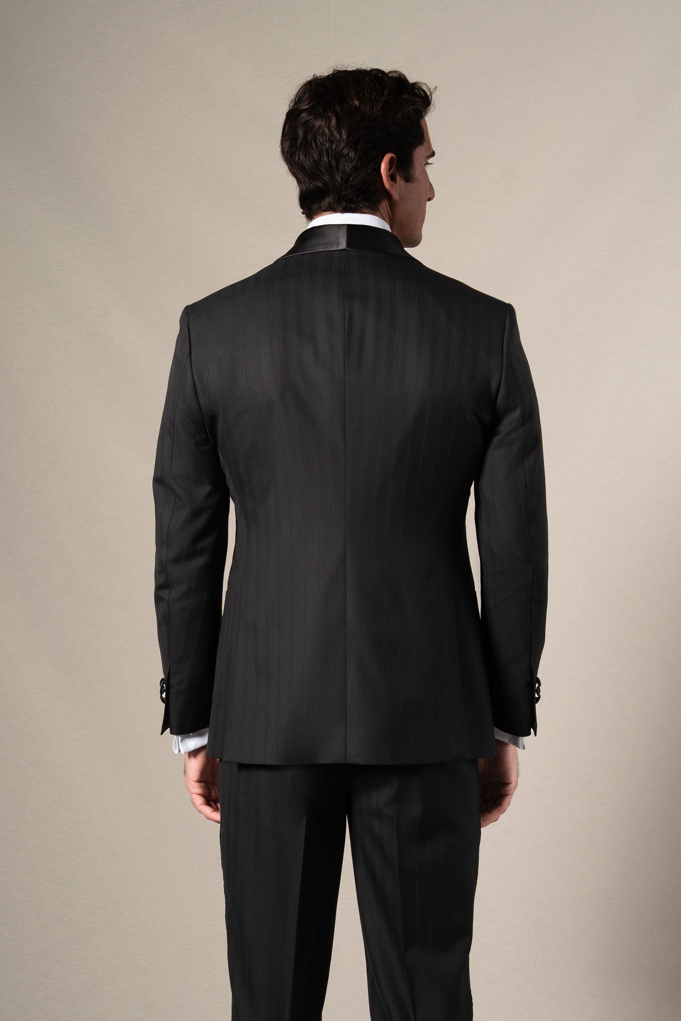 Black Herringbone 3 Pieces Tuxedo - Esmoquin a medida BUND