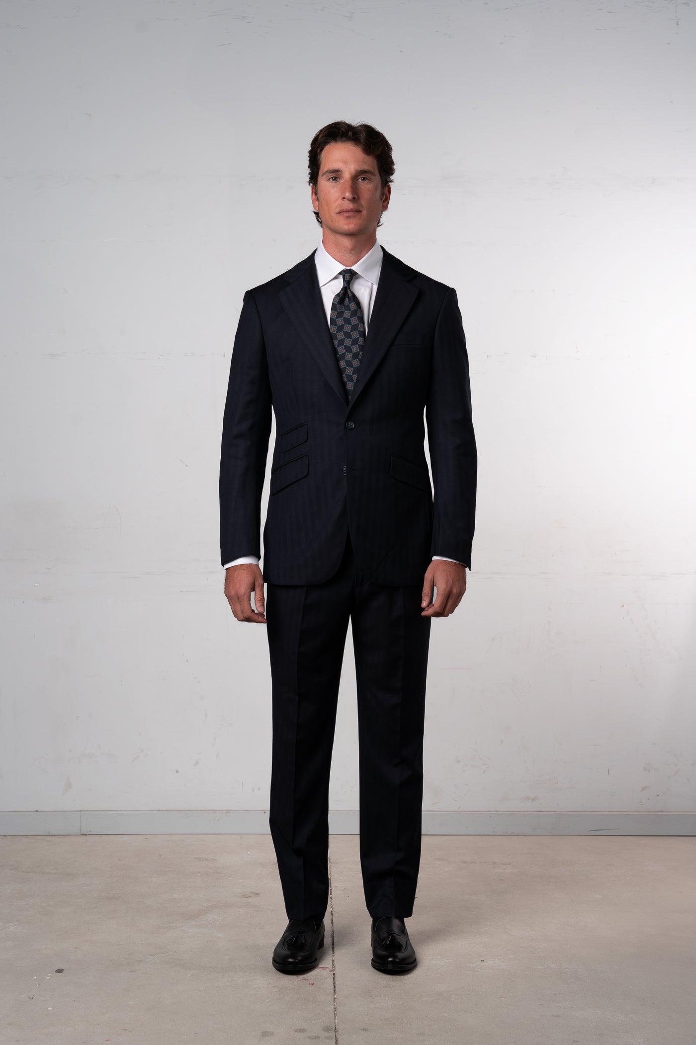 Herringbone Dark Navy Suit - Traje a medida BUND