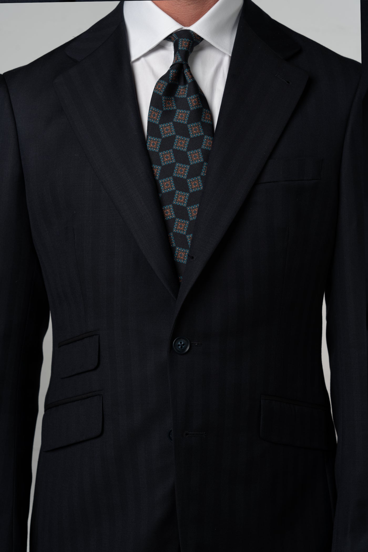 Herringbone Dark Navy Suit - Traje a medida BUND