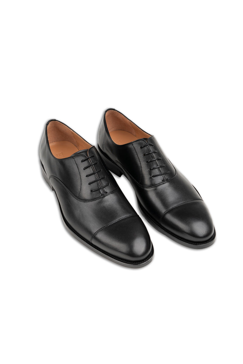 Oxford in Black