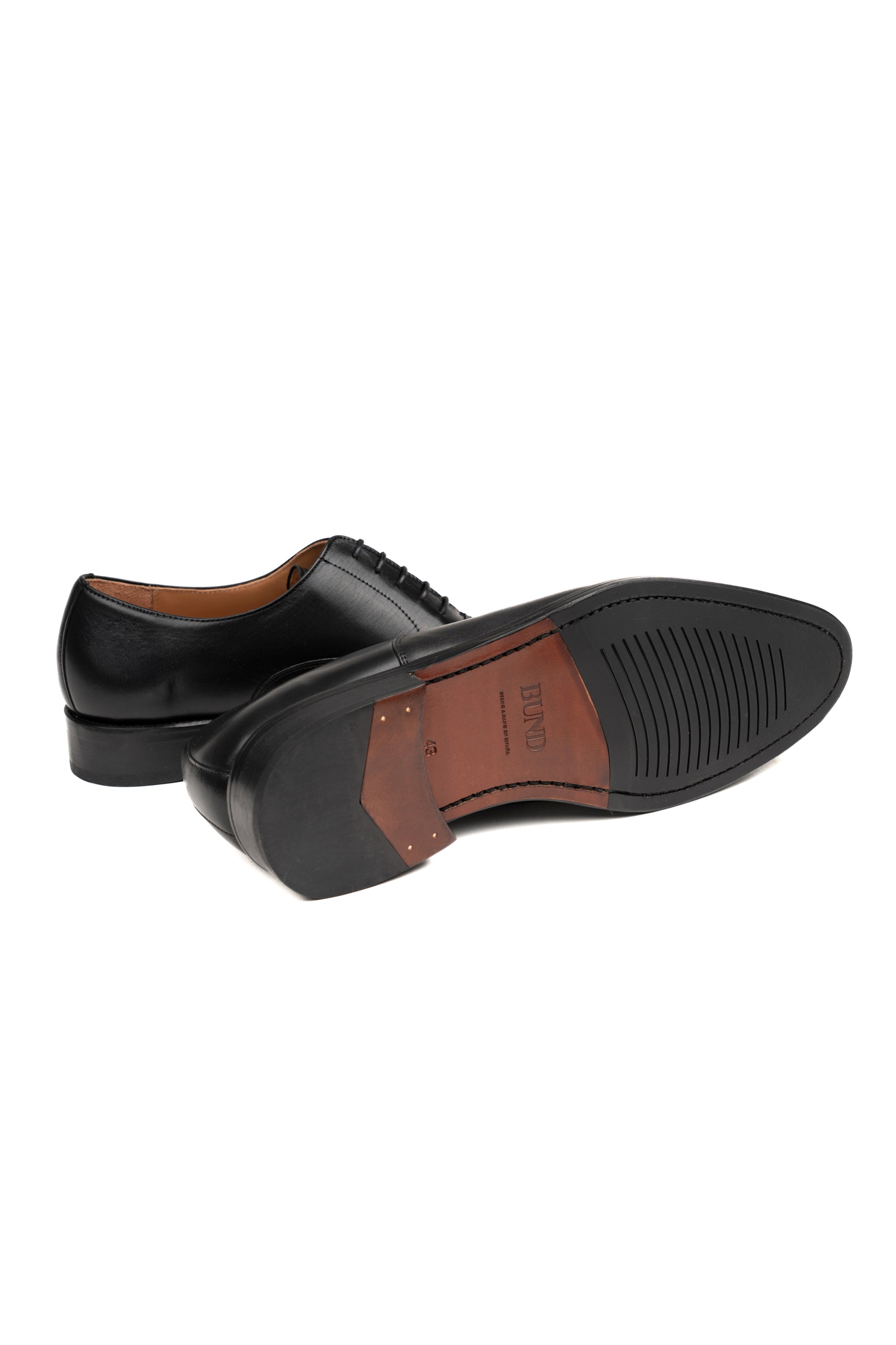 Oxford in Black