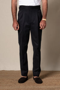 Dark Navy Plain Cotton Tailoring Pants — sastreria a medida BUND, lookbook Costa Vice Spring Summer 26