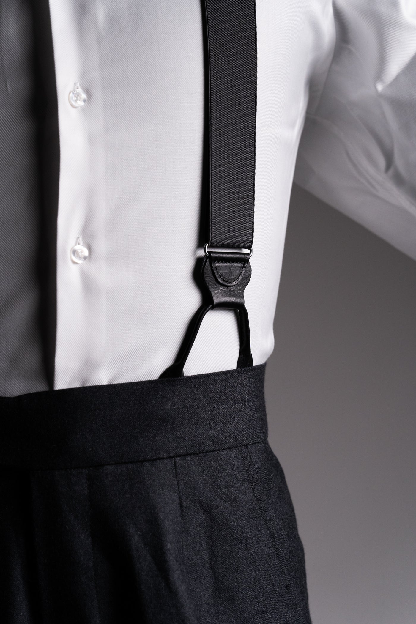 Tirantes Lisos Gris con cuero - BUND