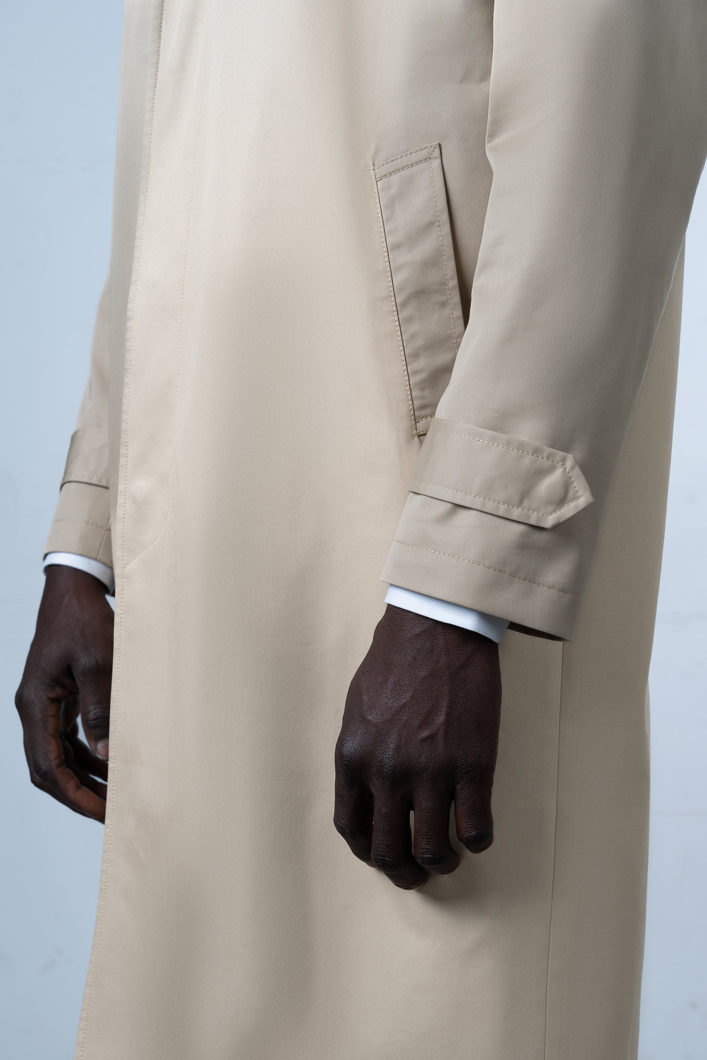 Plain Beige Rain Coat - Abrigo a medida BUND
