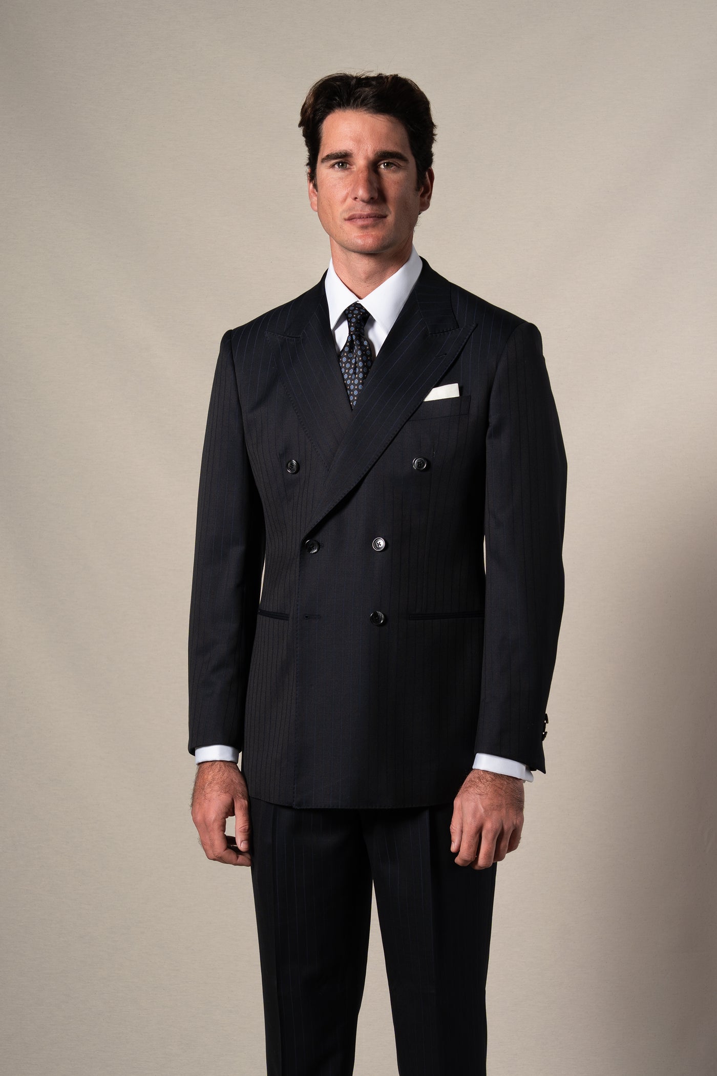 Dark Blue Pinstripe Double Breasted Suit - Traje a medida BUND